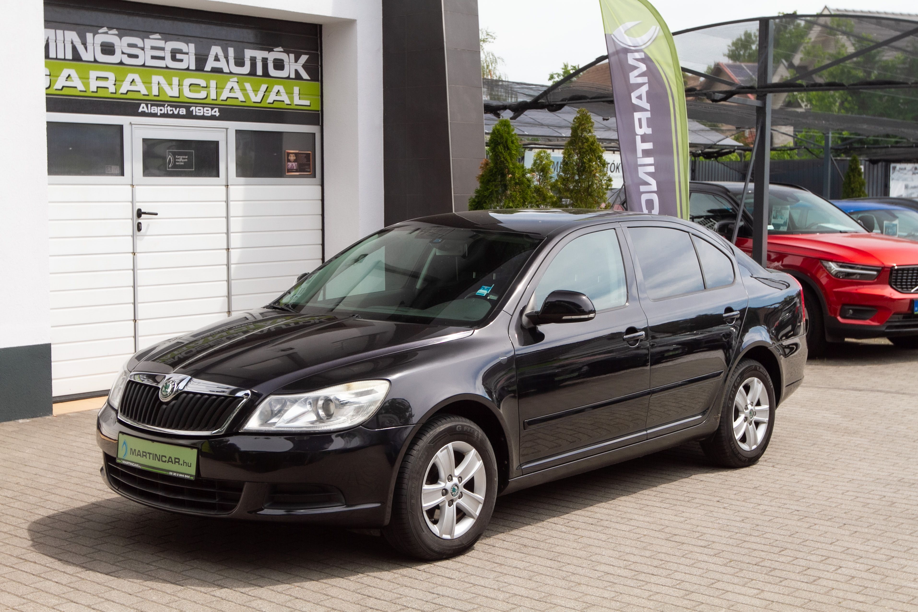 Škoda Octavia 1,6 TDI 77 kW manuál rok 2011, čierna, 450 000 km, Maďarsko — foto 3 z 60