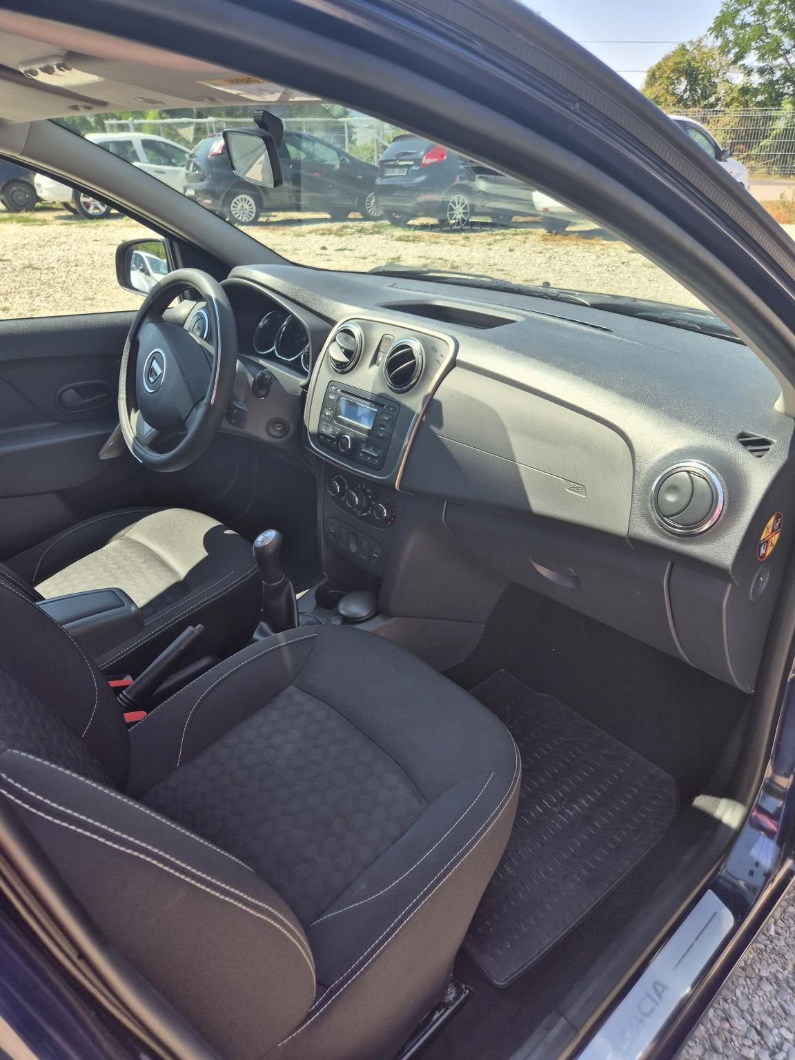 Dacia Sandero Arctic Szép 1,1 55 kW 1.2 manuál rok 2014, Maďarsko — foto 9 z 12