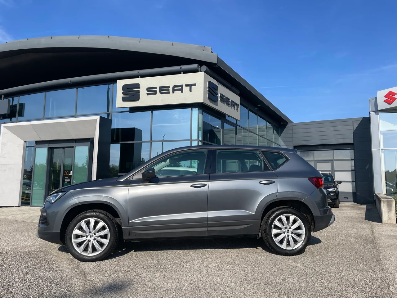 SEAT Ateca 1,5 TSI 110 kW DSG rok 2023, Grafit szürke metál, 59 797 km, Maďarsko — foto 1 | AMOTOR SEAT Ateca 1,5 TSI 110 kW DSG rok 2023, Grafit szürke metál, 59 797 km, Maďarsko — foto 1