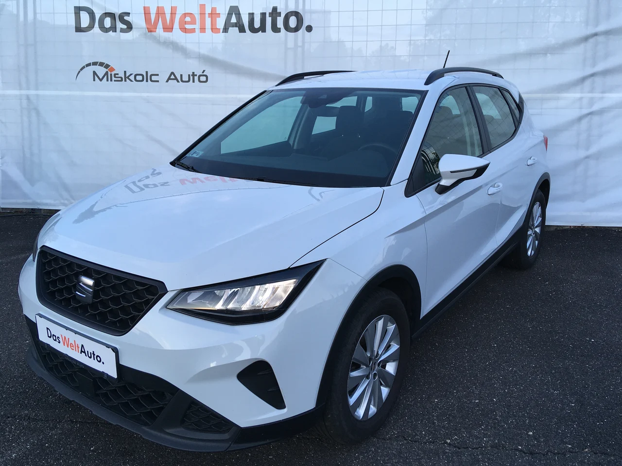 SEAT Arona 1,0 TSI 85 kW DSG rok 2024, Nevada fehér metál, 40 094 km, Maďarsko — foto 1