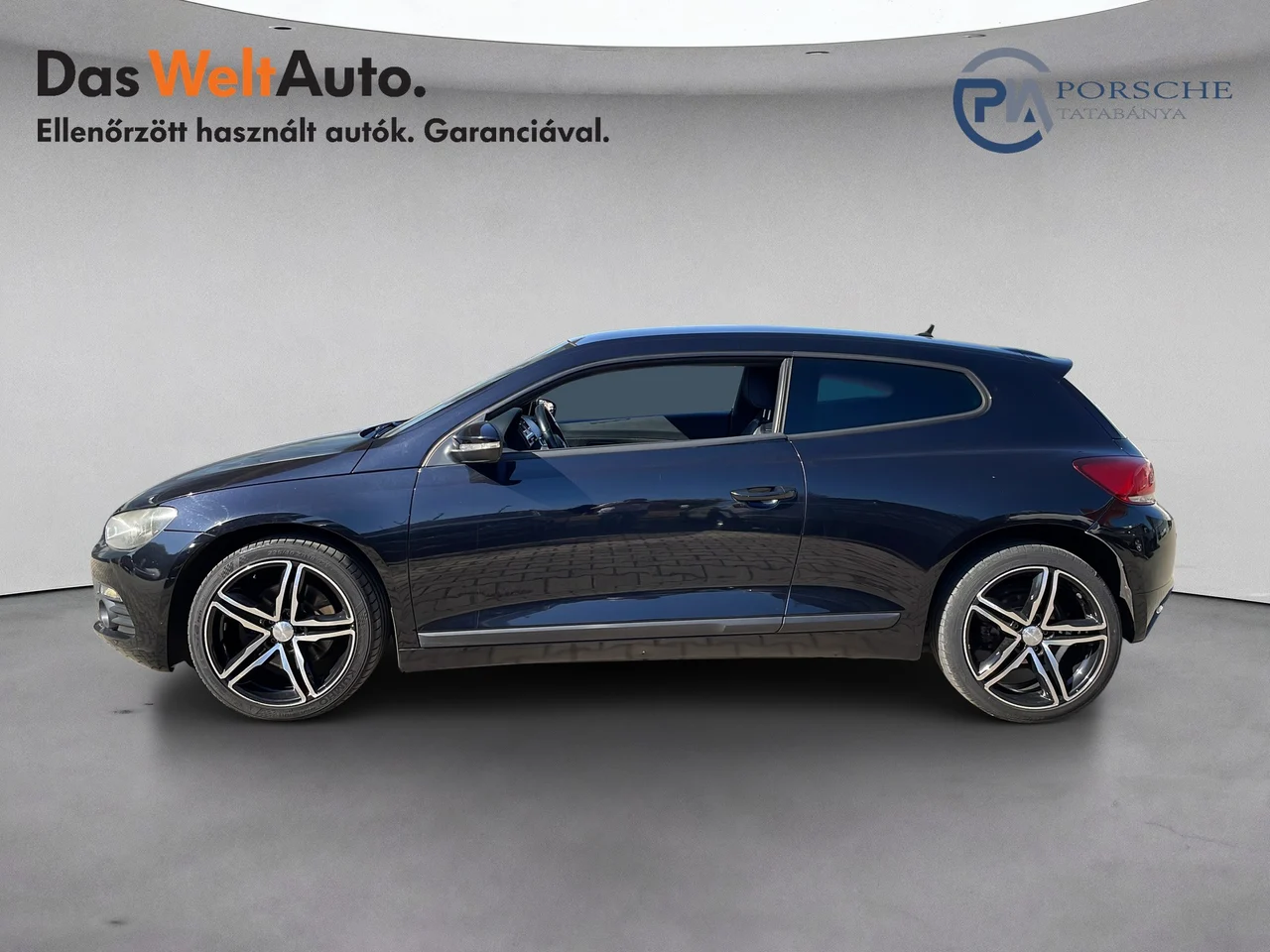Volkswagen Scirocco 1,4 TSI 118 kW rok 2009, čierna, 157 033 km, Maďarsko — foto 7 z 8
