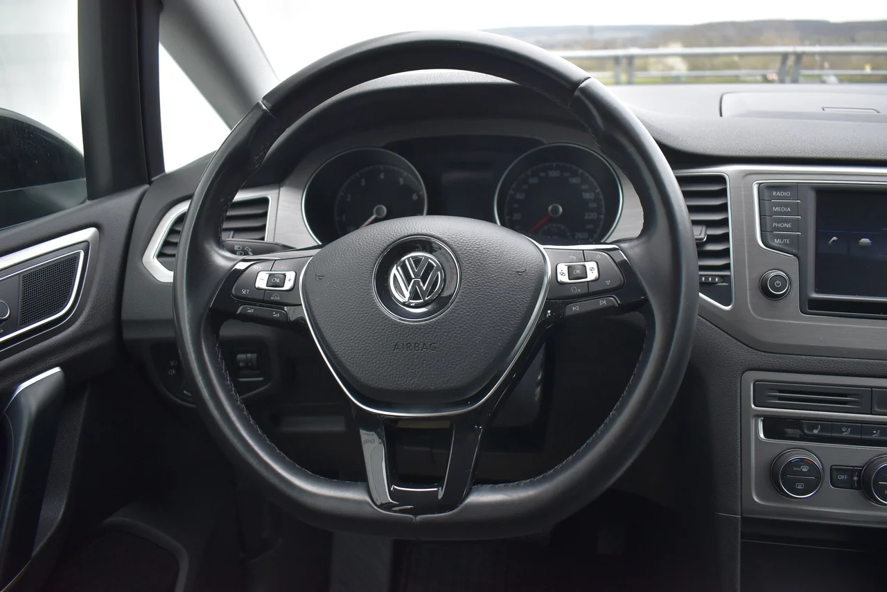 Volkswagen Golf 1,4 TSI 92 kW DSG rok 2017, Mélyfekete gyöngyház, 190 023 km, Maďarsko — foto 11 z 11