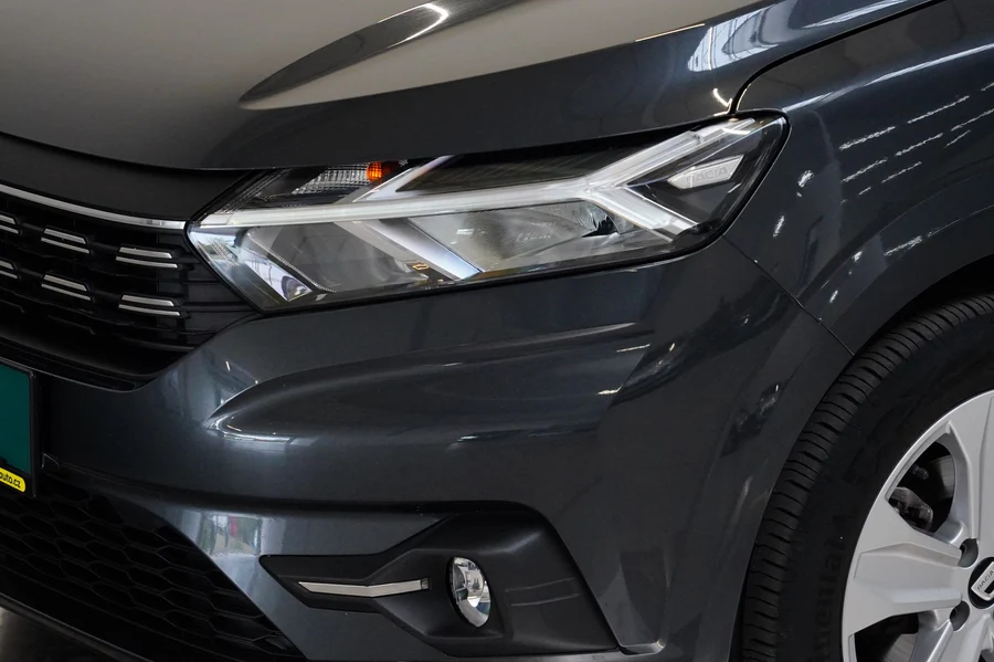 Dacia Sandero 1,0 TCe 67 kW manuál, Česko — foto 9 z 27
