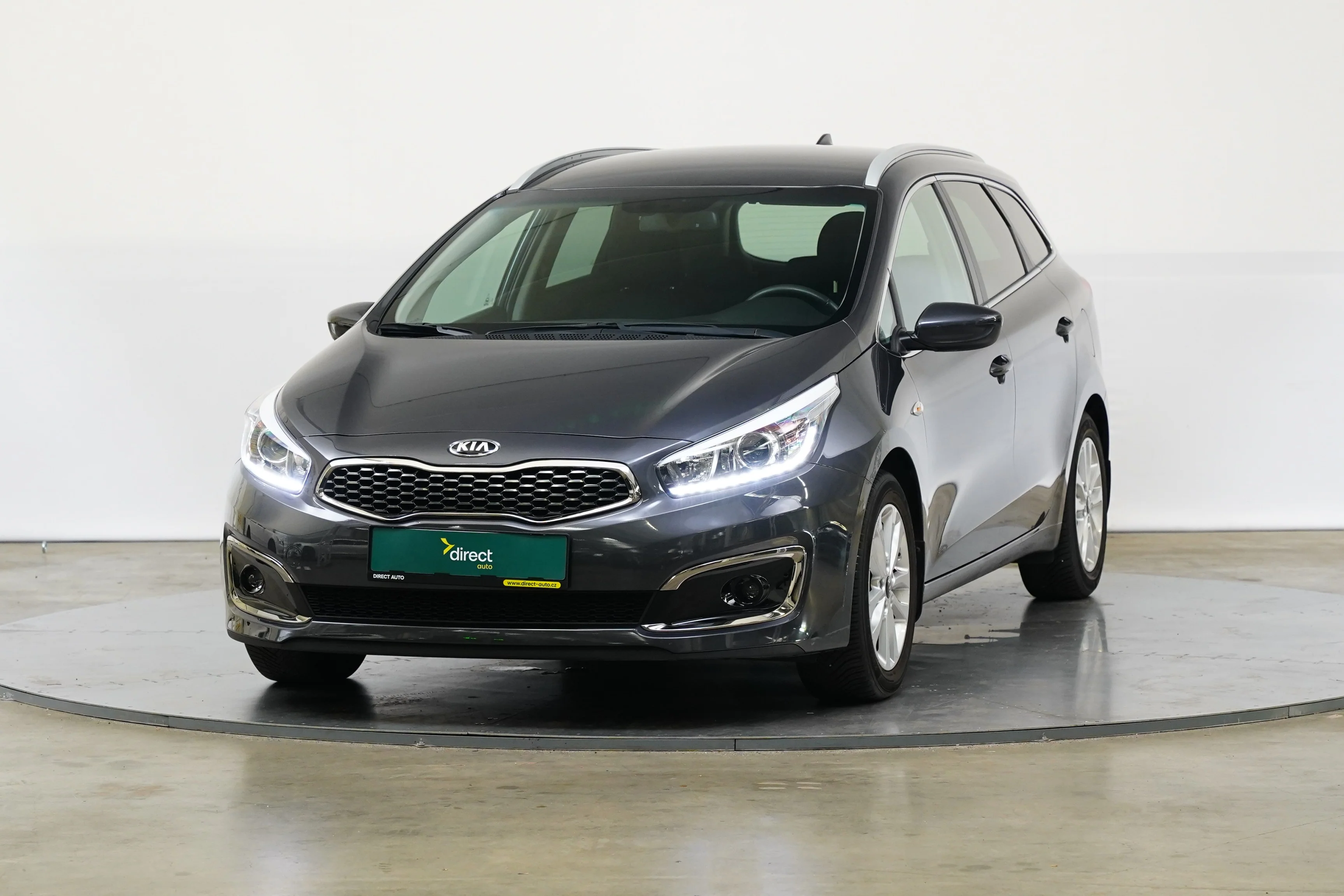Kia Ceed 1,6 GDI 99 kW manuál, Česko — foto 1