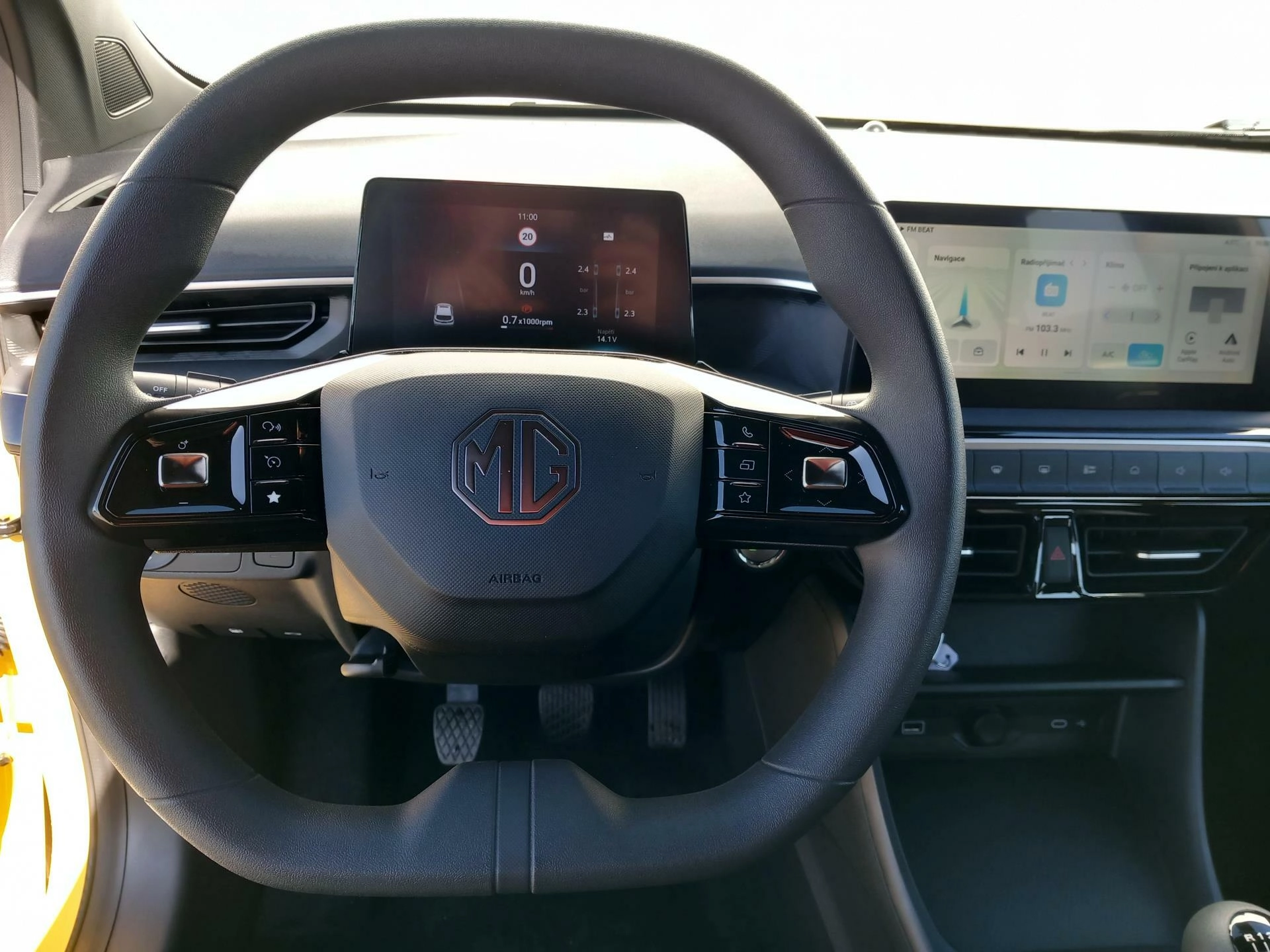MG MG3 1,5 85 kW manuál, 5 000 km, Česko — foto 11 z 23