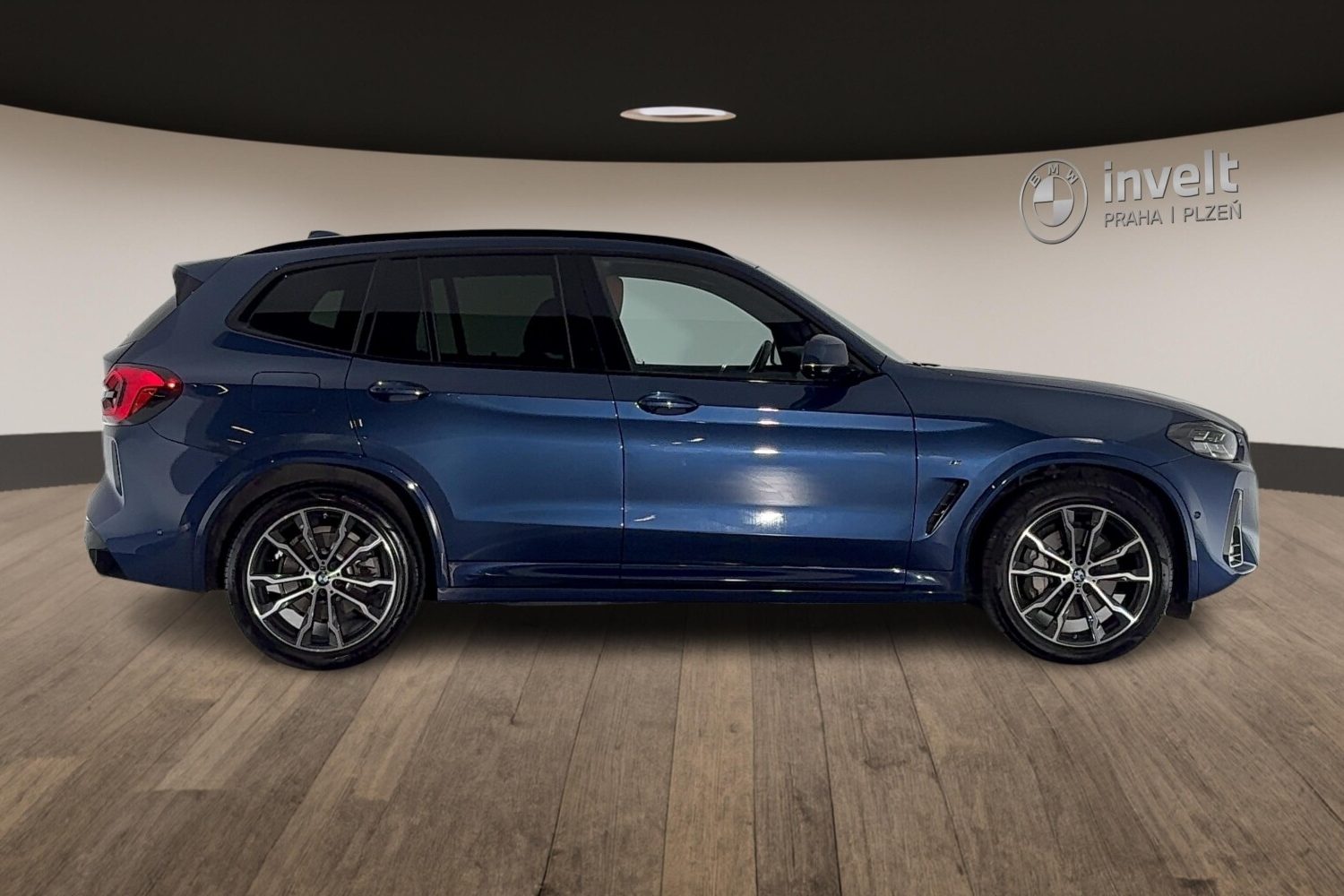 BMW X3 3,0 210 kW automat rok 2023, modrá, 77 600 km, Česko — foto 2 z 26