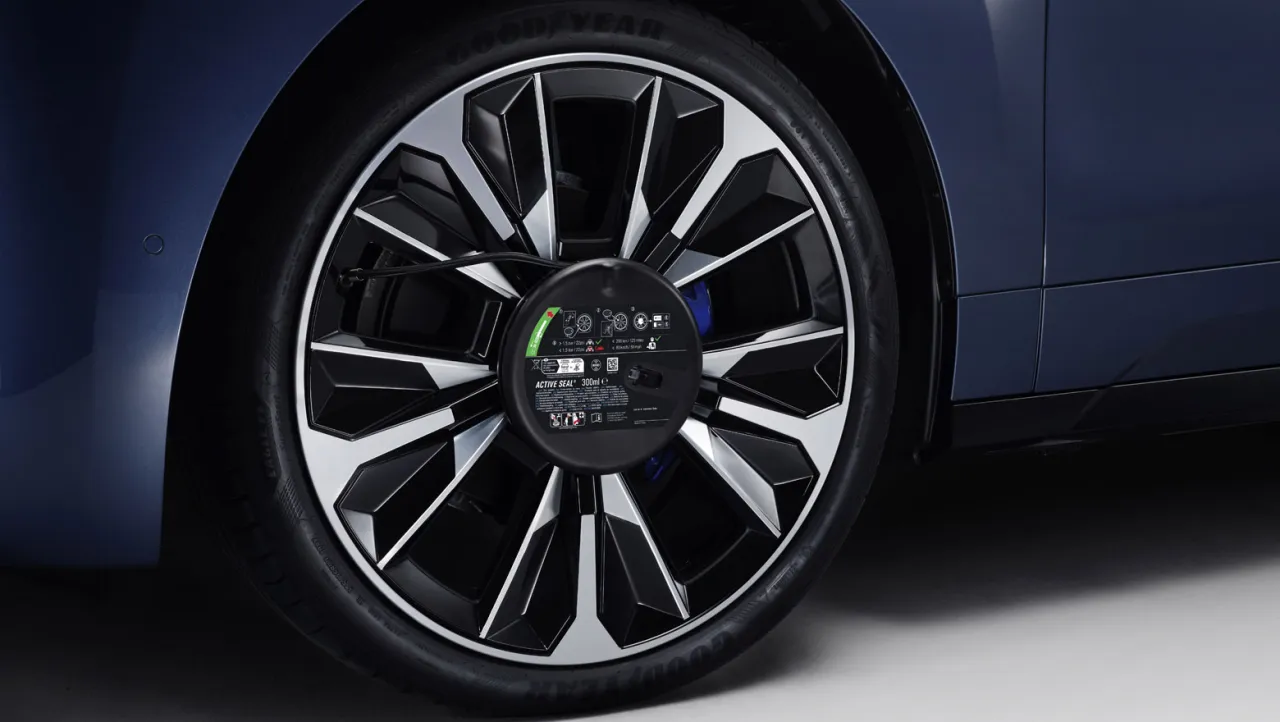 BMW i3 469 kW automat, Česko — foto 15 z 41