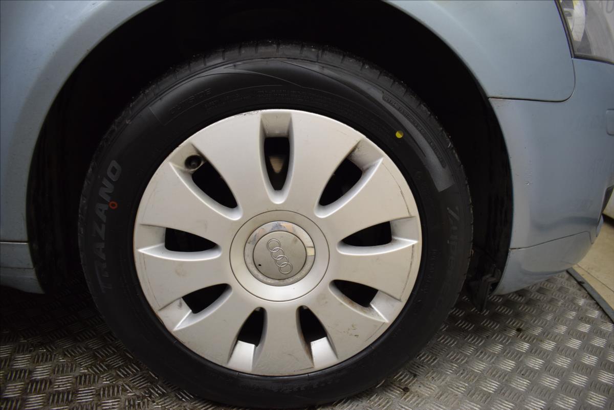 Audi a3 1,4 TFSI 92 kW manuál rok 2008, 184 512 km, Česko — foto 7 z 26