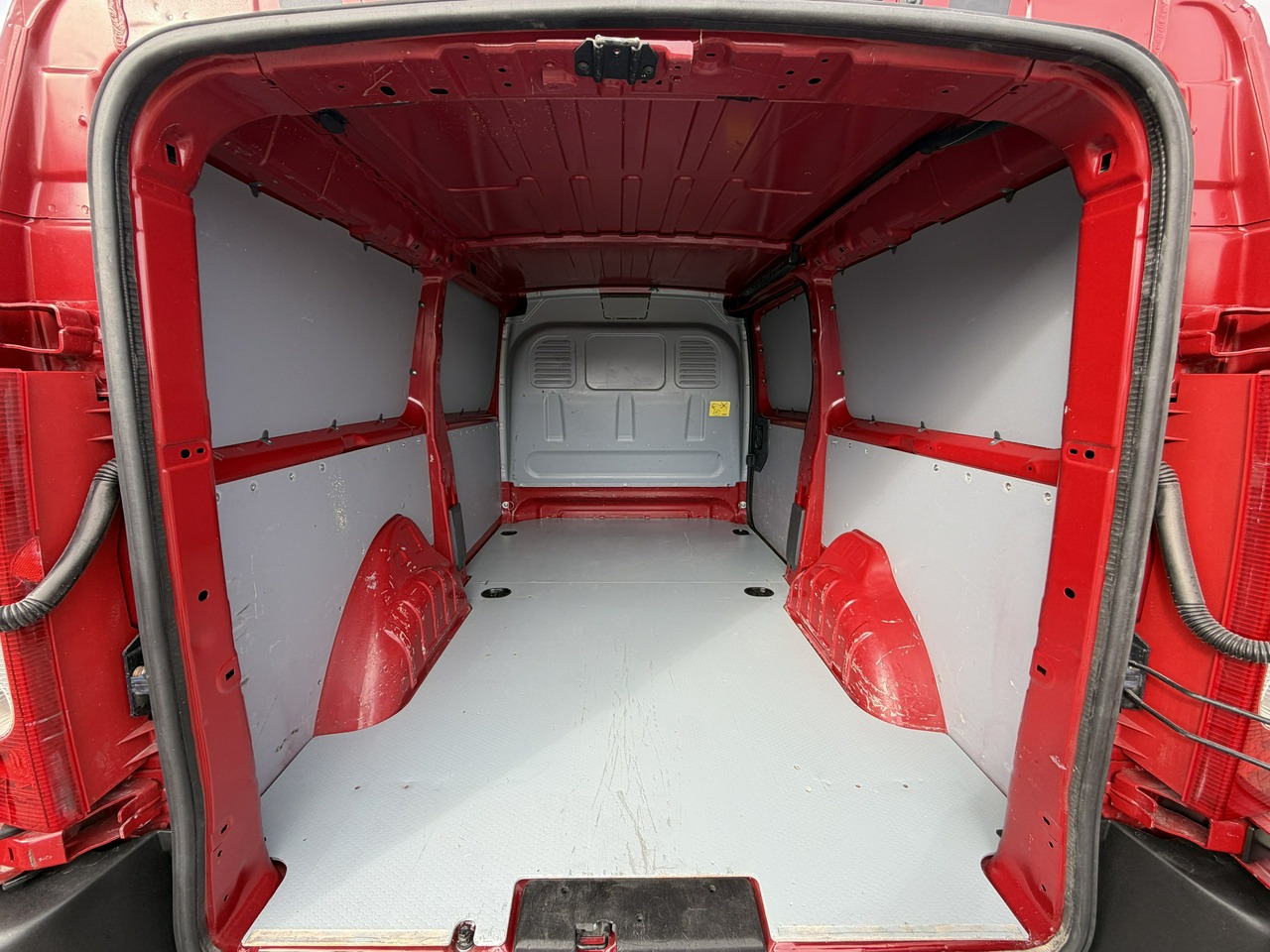 Citroen Jumpy rok 2014, 224 000 km, dovoz Skladom v EÚ — foto 16 z 25