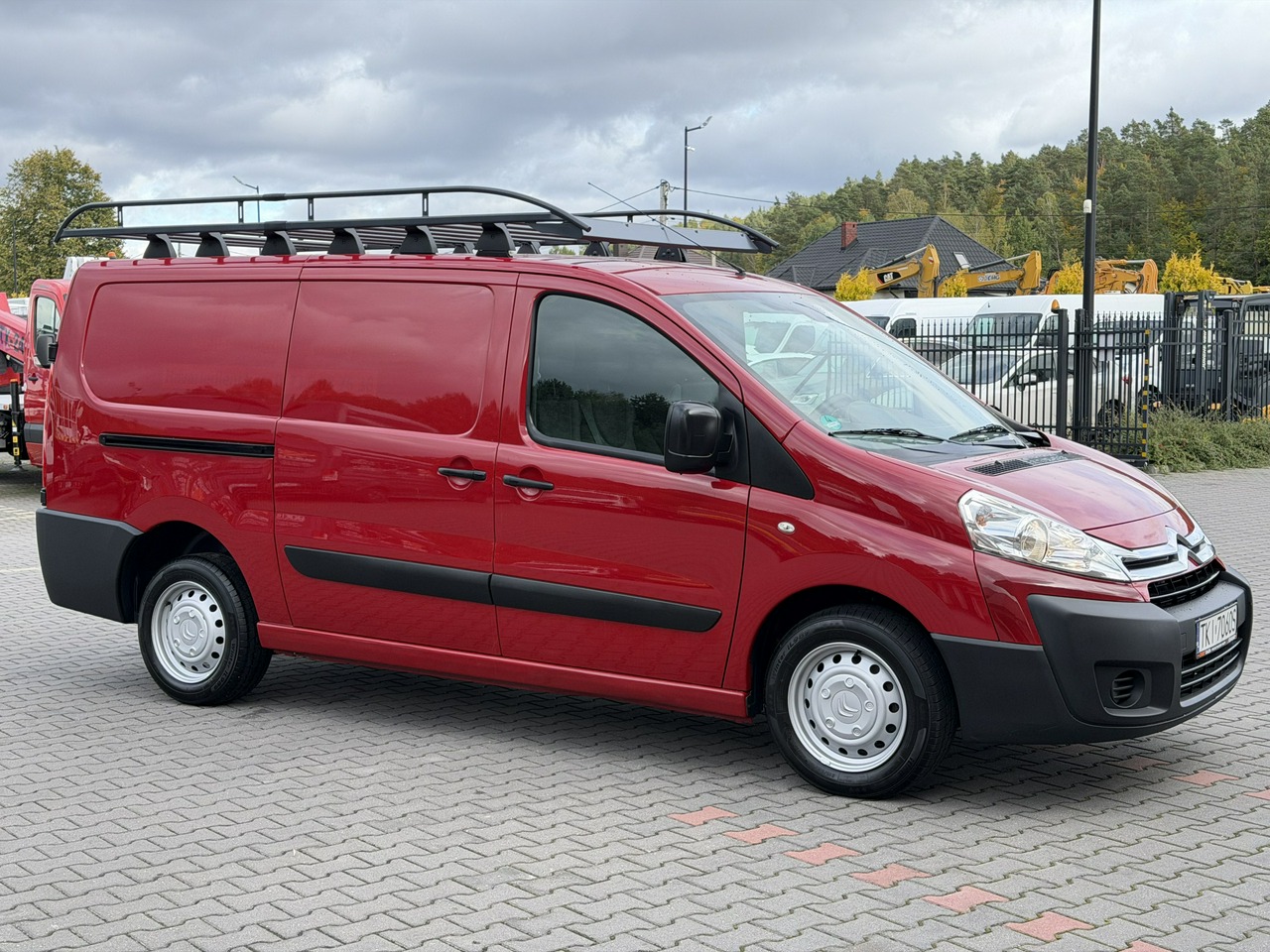 Citroen Jumpy rok 2014, 224 000 km, dovoz Skladom v EÚ — foto 2 z 25