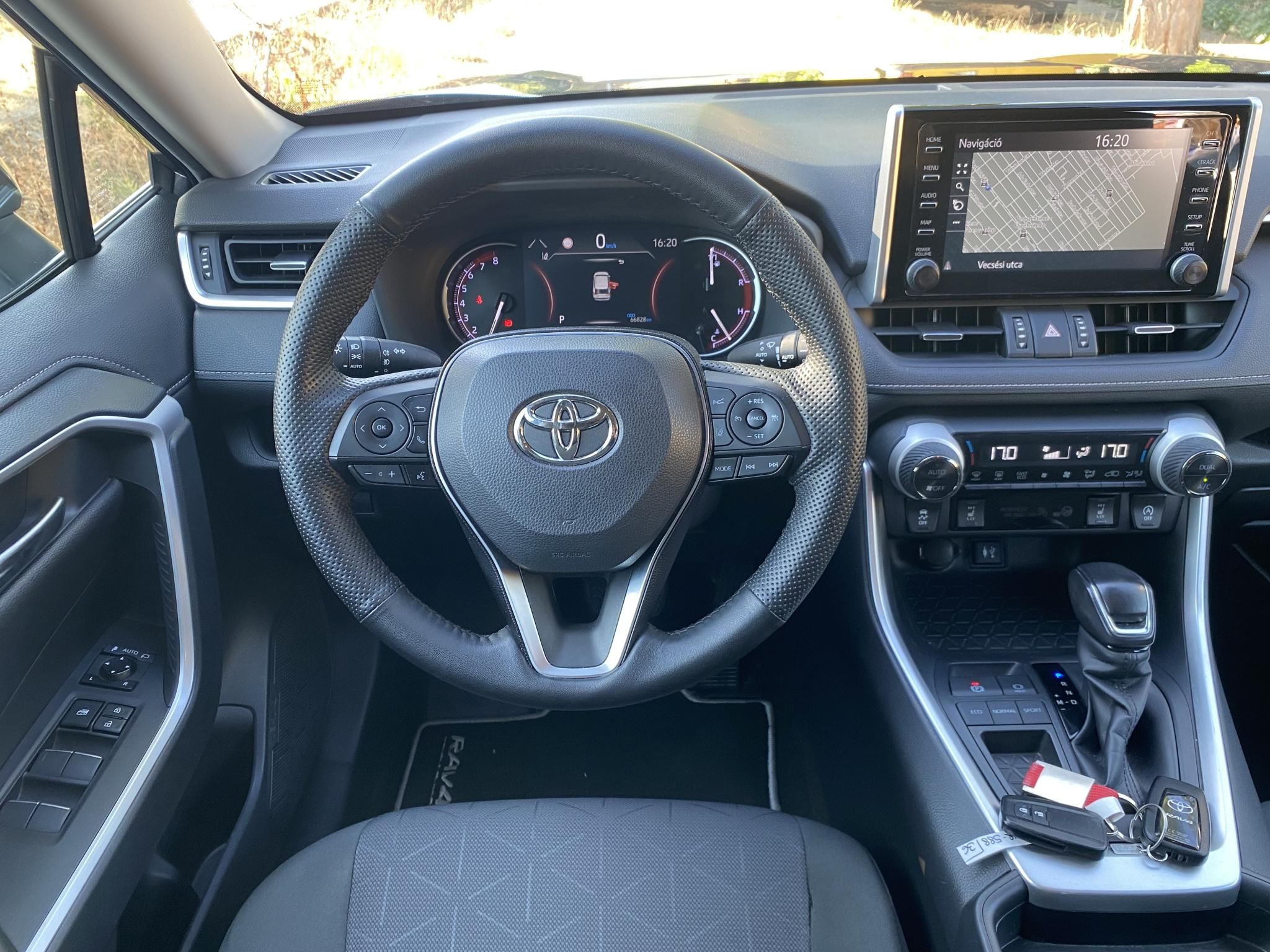 Toyota Rav 4 2,0 129 kW rok 2020, Maďarsko — foto 9 z 17