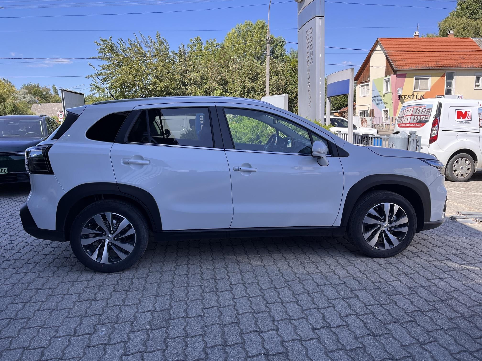 Suzuki S-cross 1,4 81 kW rok 2025, 1 380 km, Maďarsko — foto 4 z 10