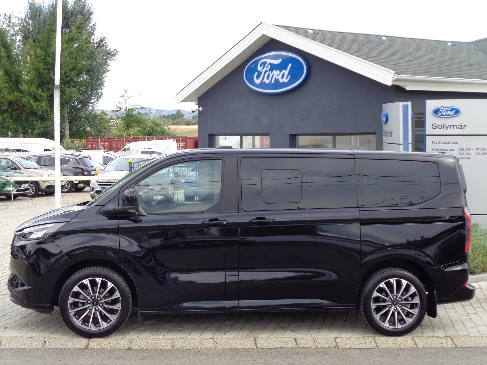 Ford Transit Tourneo Custom 2,5 170 kW PHEV 340 automat rok 2024, Maďarsko — foto 3 z 30