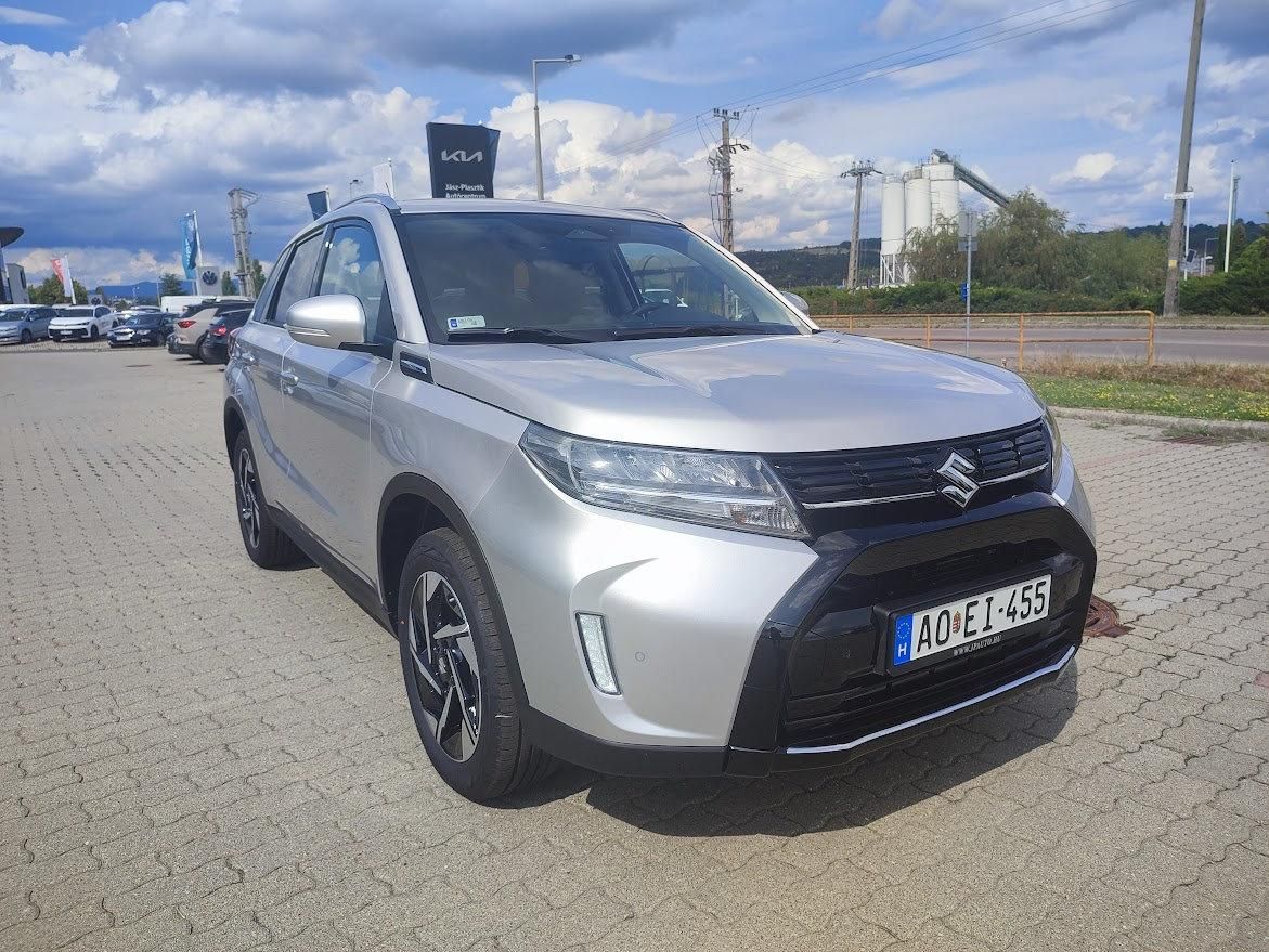 Suzuki Vitara 4x4 1,4 81 kW automat rok 2025, Maďarsko — foto 2 z 6