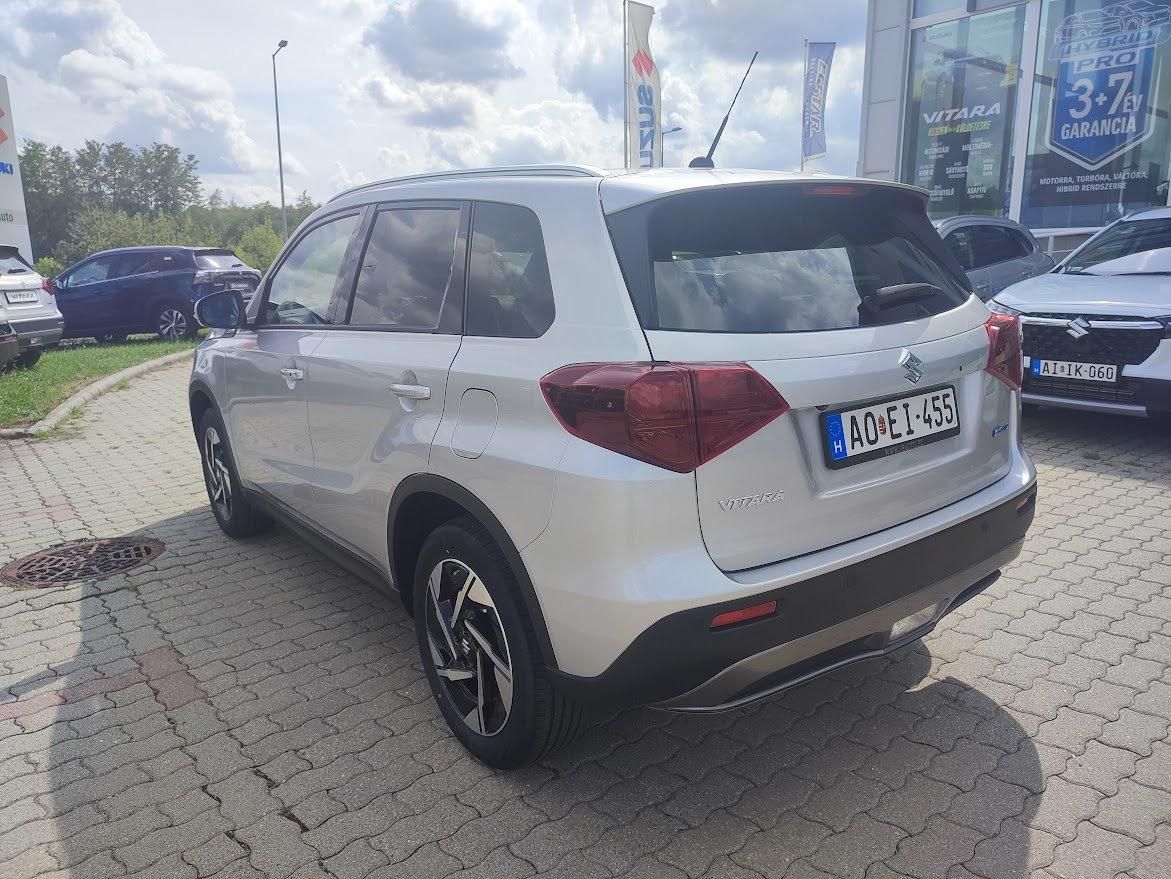 Suzuki Vitara 4x4 1,4 81 kW automat rok 2025, Maďarsko — foto 4 z 6
