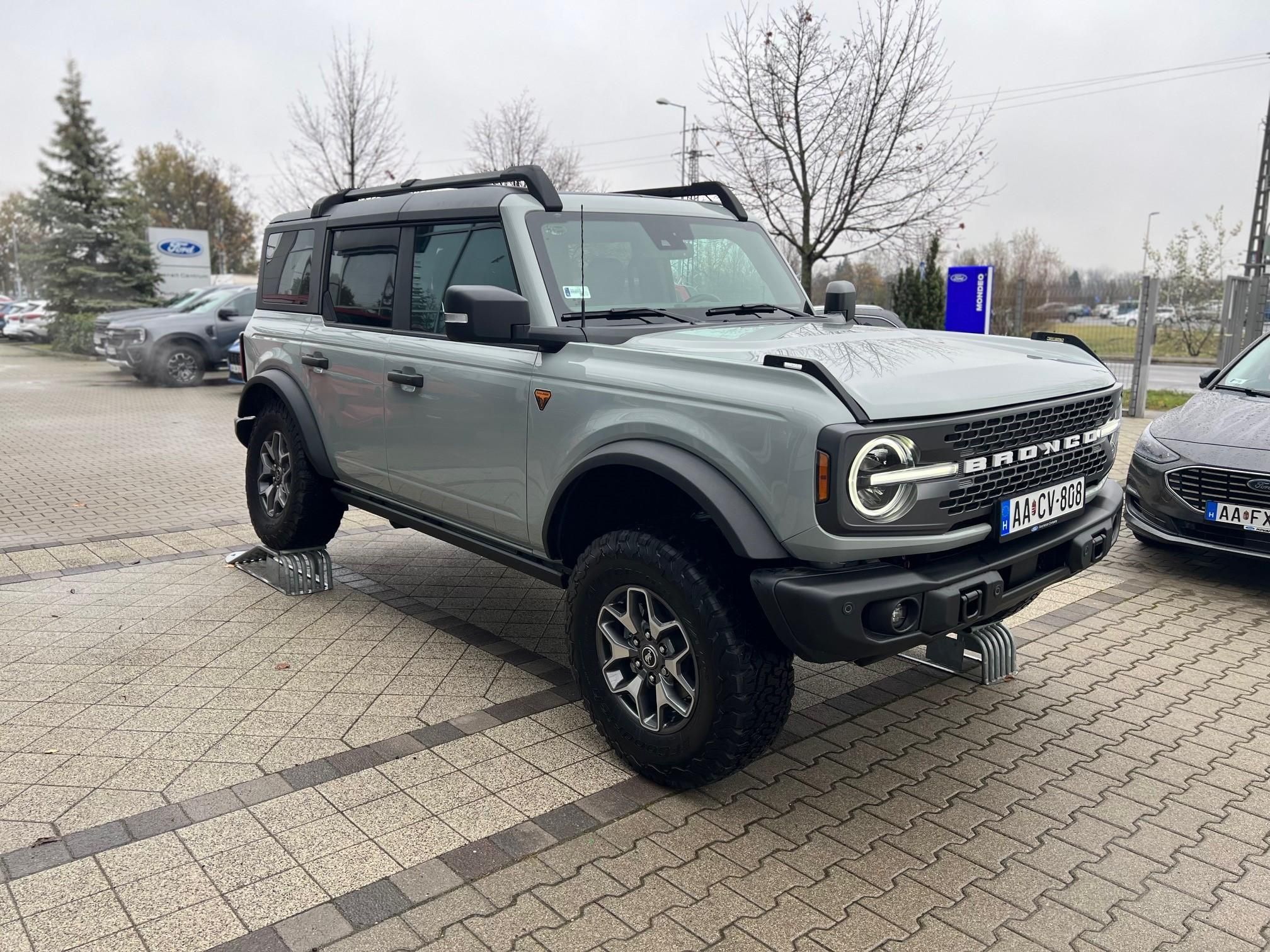 Ford Bronco 4x4 2,7 246 kW automat rok 2026, 1 km, Maďarsko — foto 2 z 12