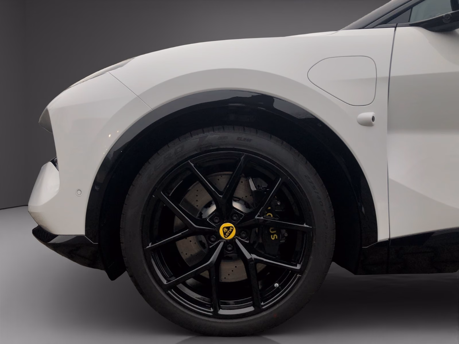 Lotus 450 kW automat rok 2026, 9 950 km, Nemecko — foto 10 z 28
