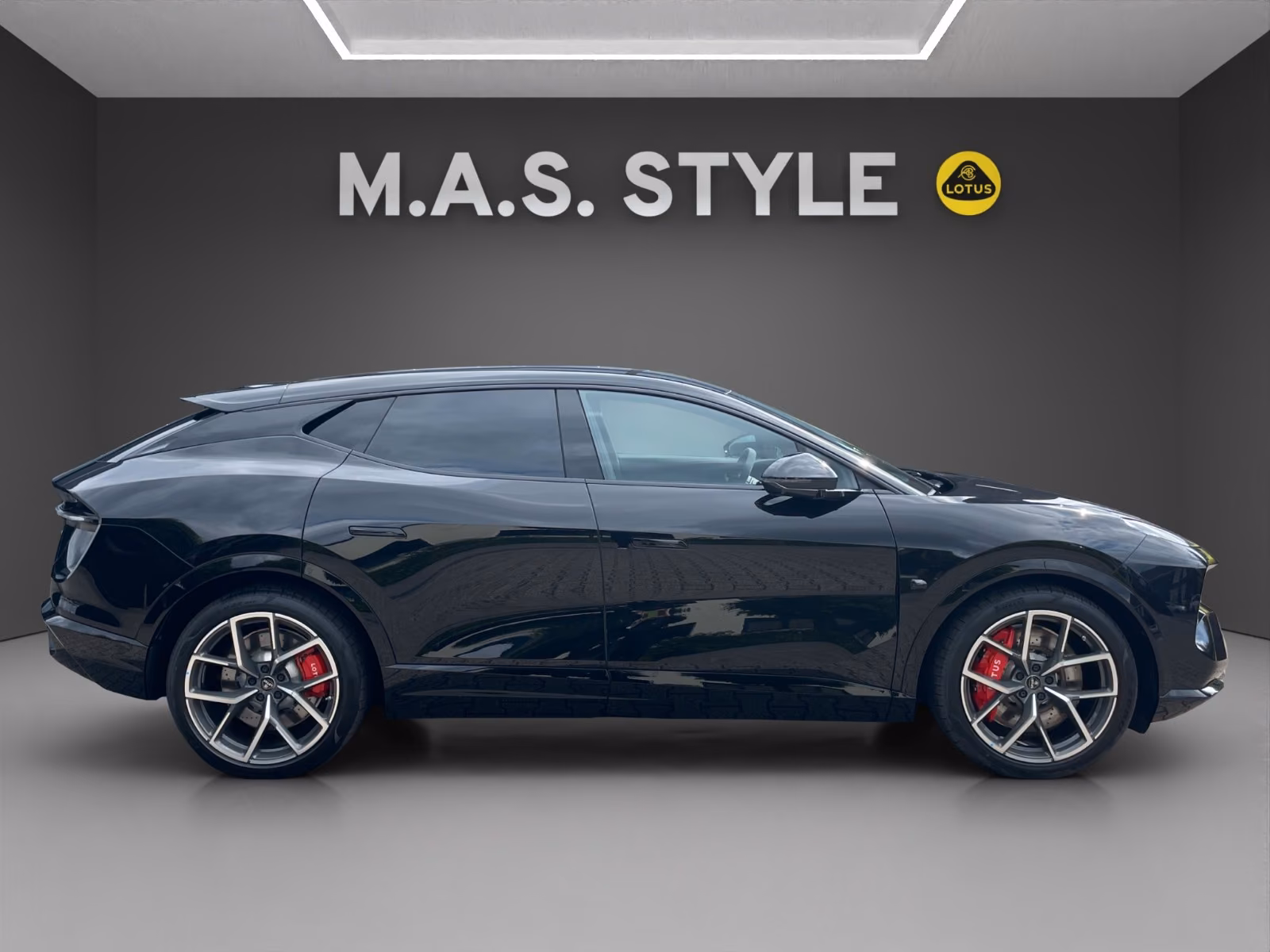 Lotus 349 kW automat rok 2026, 890 km, Nemecko — foto 9 z 27