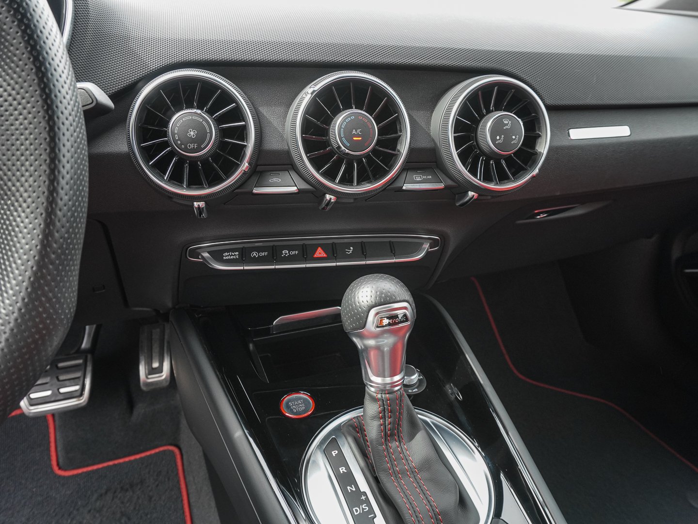 Audi Tts 2,0 TFSI 235 kW automat rok 2022, 35 677 km, Nemecko — foto 11 z 16