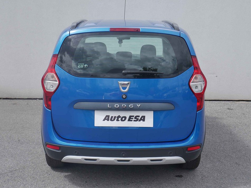 Dacia Lodgy Stepway 85 kW 1.2 TCe manuál rok 2015, 94 416 km, Česko — foto 5 z 13