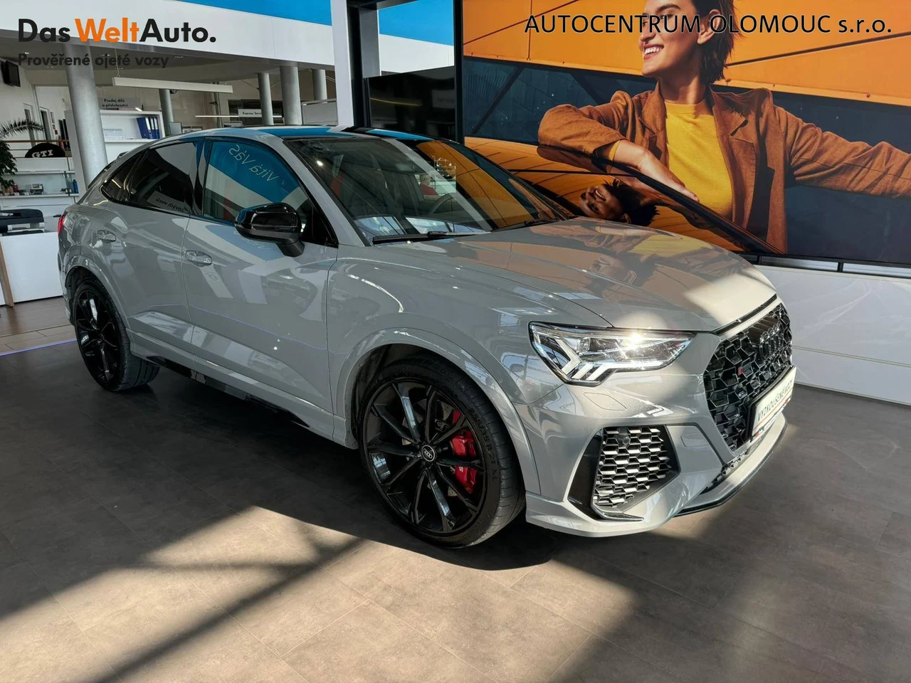 Audi RSQ3 2,5 TFSI 294 kW automat rok 2021, sivá, 69 000 km, Česko — foto 9 z 26