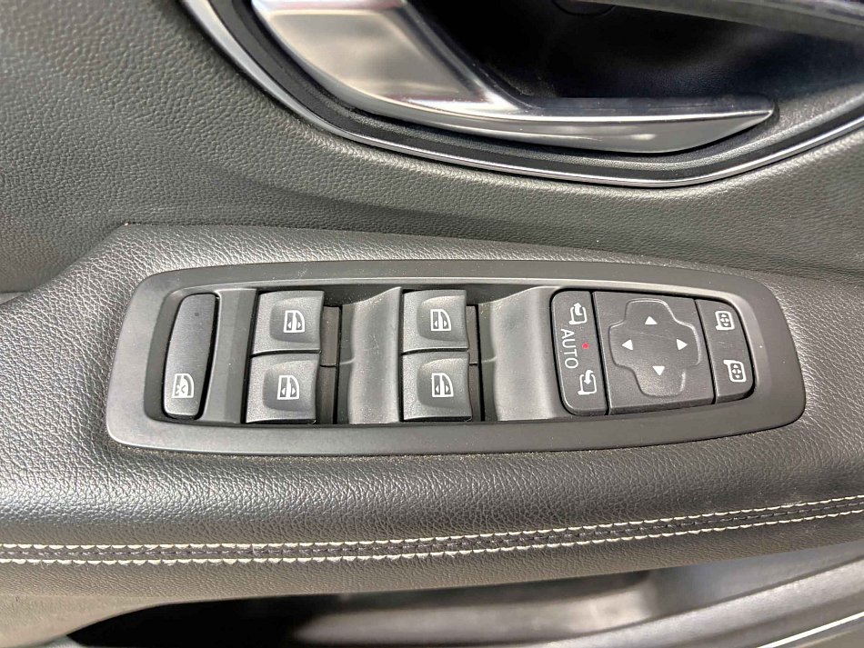 Renault Scénic 96 kW 1.6 dCi manuál rok 2017, 156 762 km, Česko — foto 12 z 17
