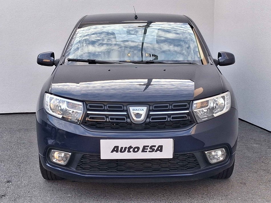 Dacia Sandero SCe 54 kW 1.0 manuál rok 2018, 37 941 km, Česko — foto 2 z 15