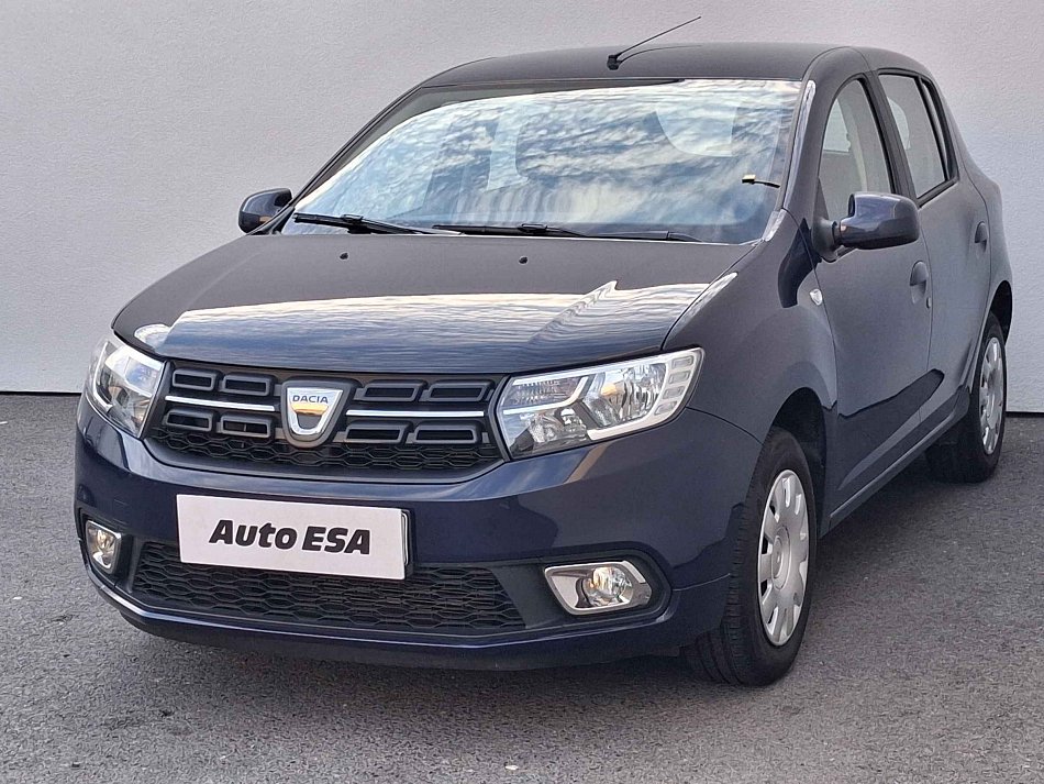 Dacia Sandero SCe 54 kW 1.0 manuál rok 2018, 37 941 km, Česko — foto 3 z 15