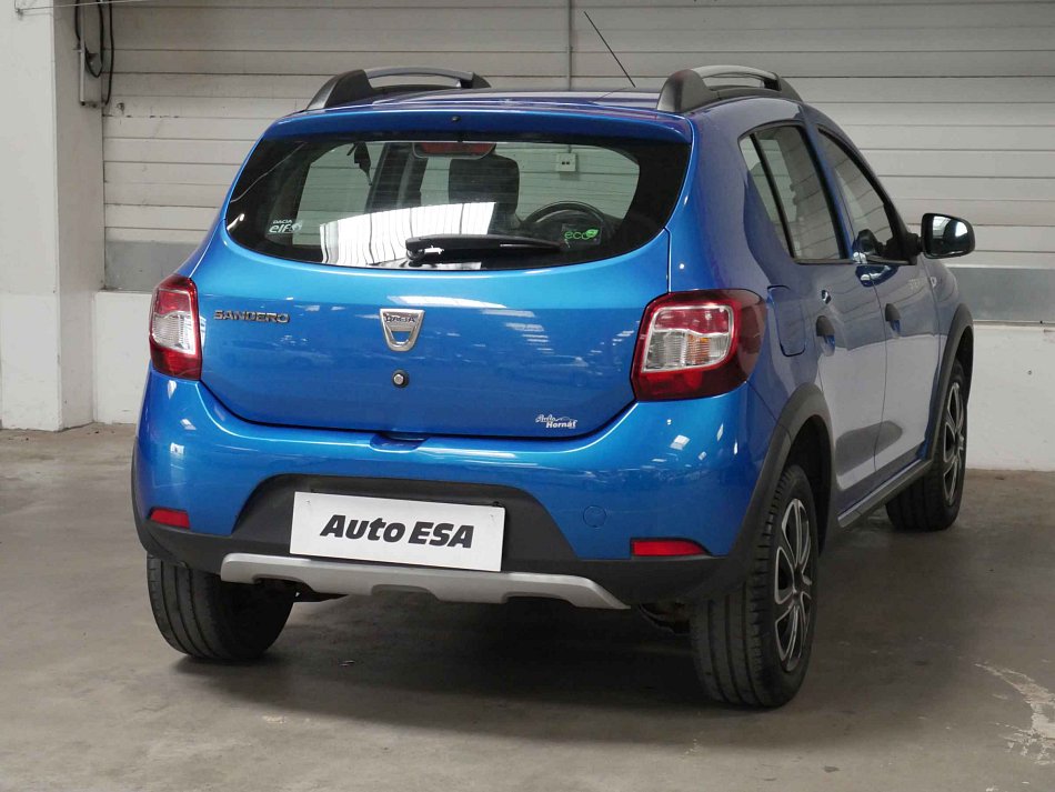 Dacia Sandero 66 kW 1.0TCe manuál rok 2013, 115 662 km, Česko — foto 6 z 9
