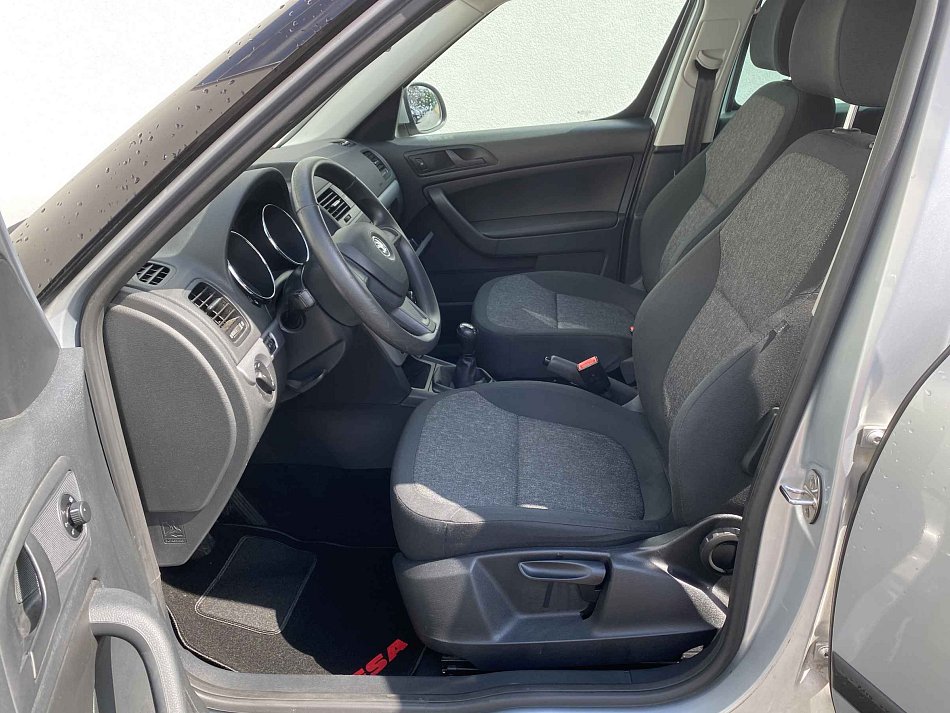 Škoda Yeti Active 77 kW 1.2 TSi manuál rok 2015, 138 461 km, Česko — foto 9 z 9