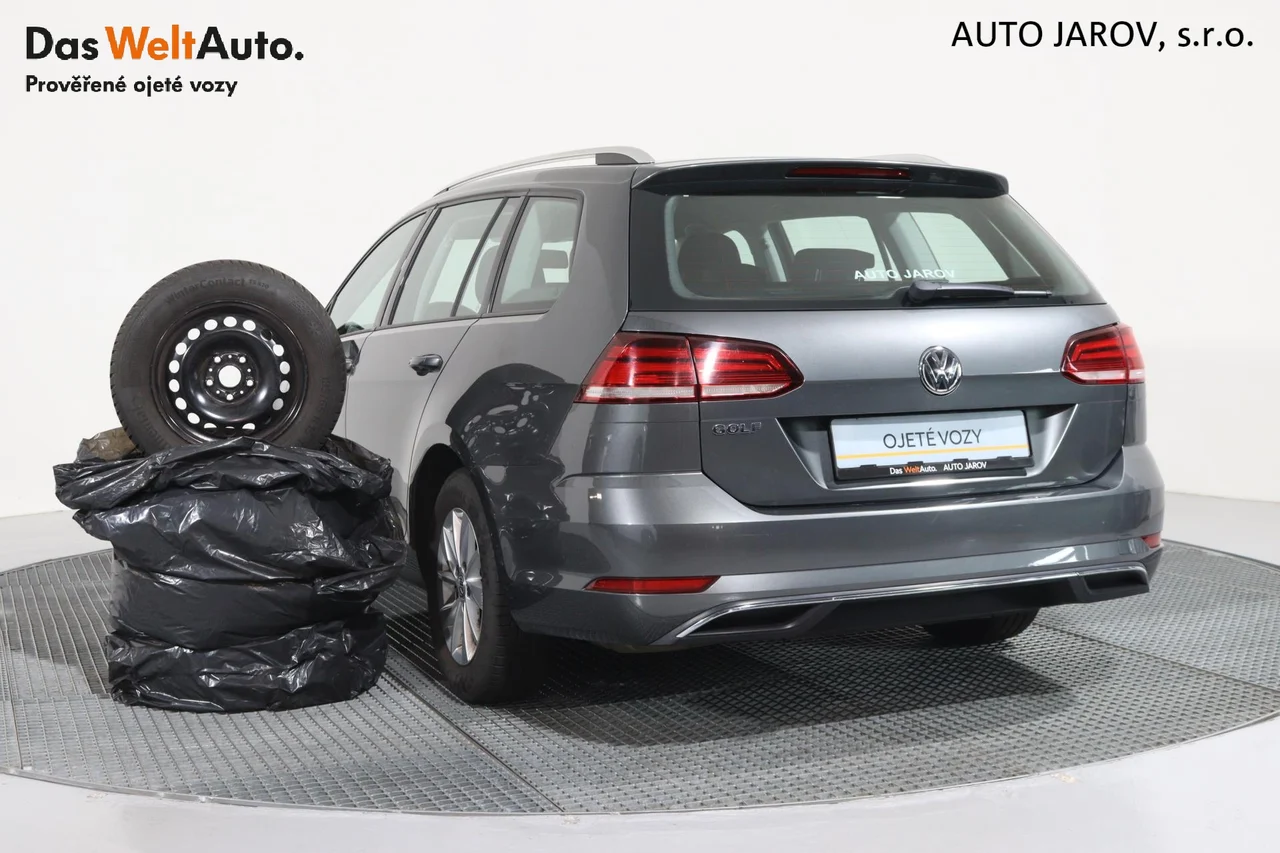 Volkswagen Golf 1,4 TSI 92 kW 1,4TSI 92kW manuál rok 2018, šedá - metalická, 149 464 km, Česko — foto 6 z 24