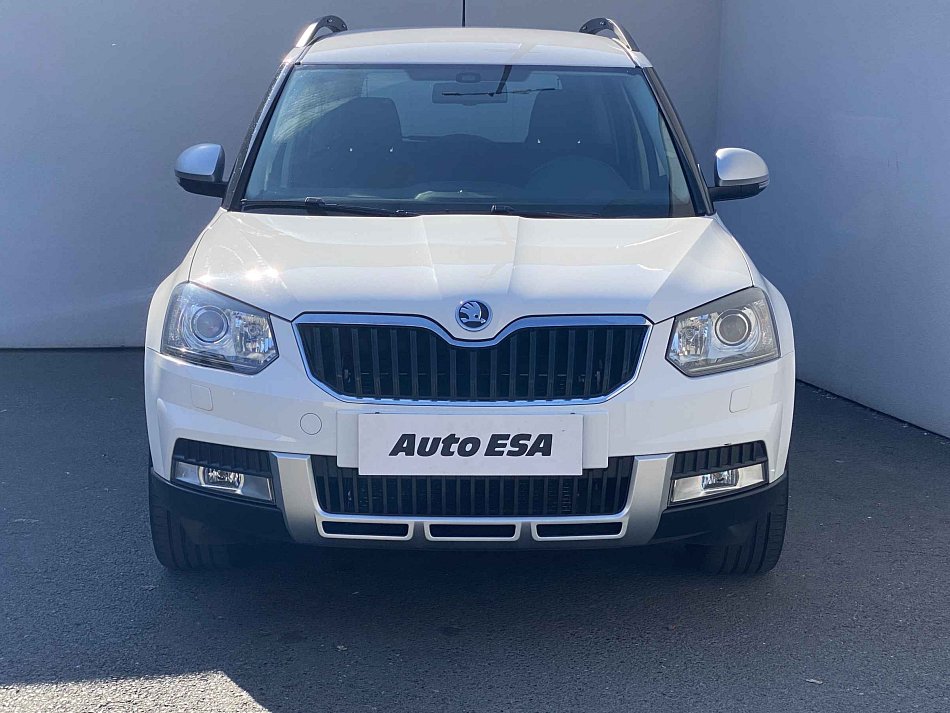 Škoda Yeti 4x4 103 kW 2.0 TDi automat rok 2014, 173 803 km, Česko — foto 2 z 17