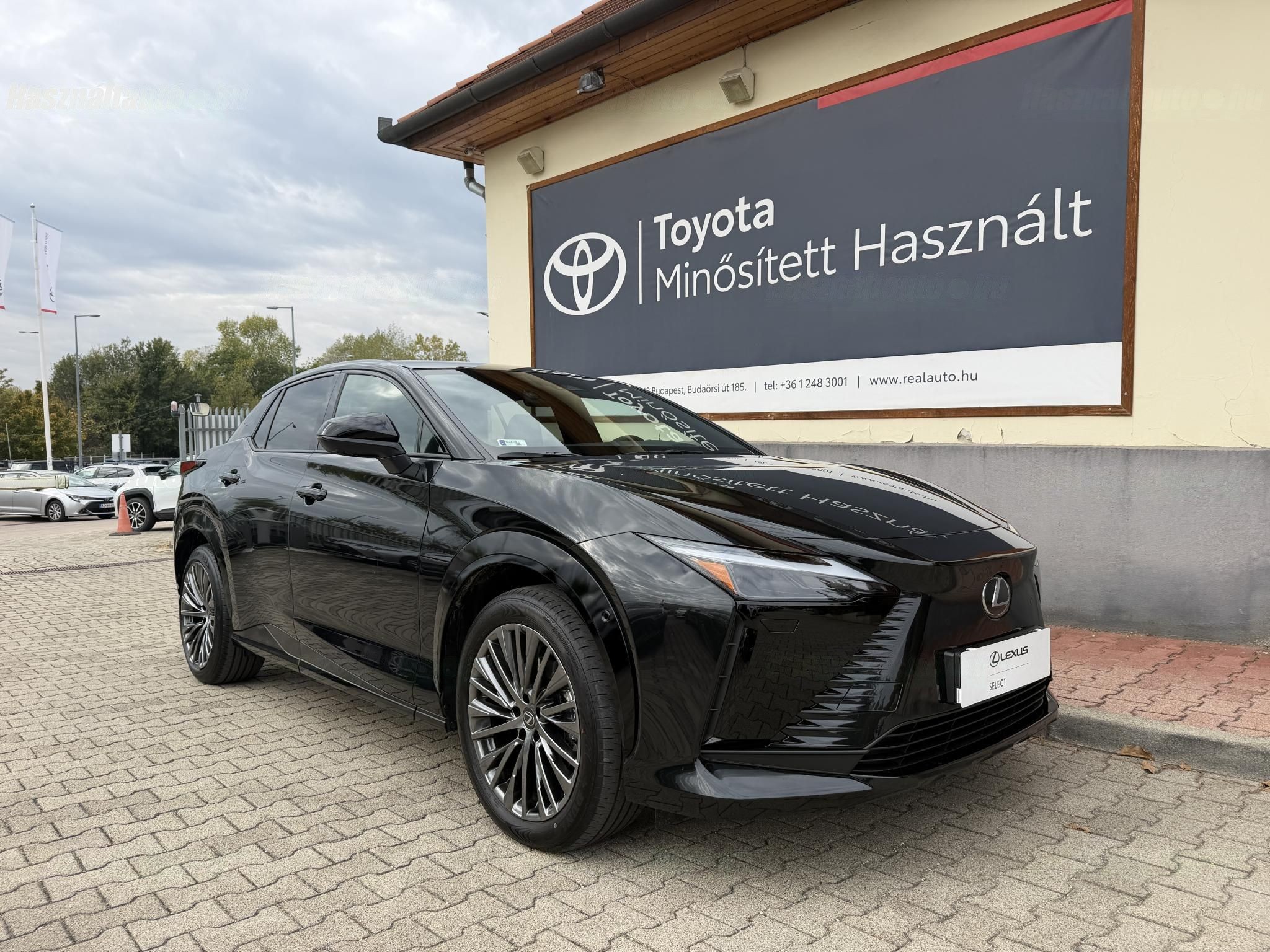 Lexus 18 167 kW automat, Maďarsko — foto 2 z 12