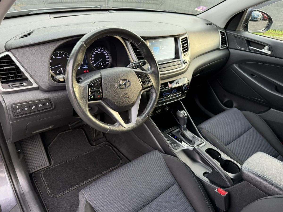 Hyundai Tucson 4x4 1,6 130 kW 1.6T automat rok 2016, šedá perleťová, 158 000 km, Poľsko — foto 16 z 40