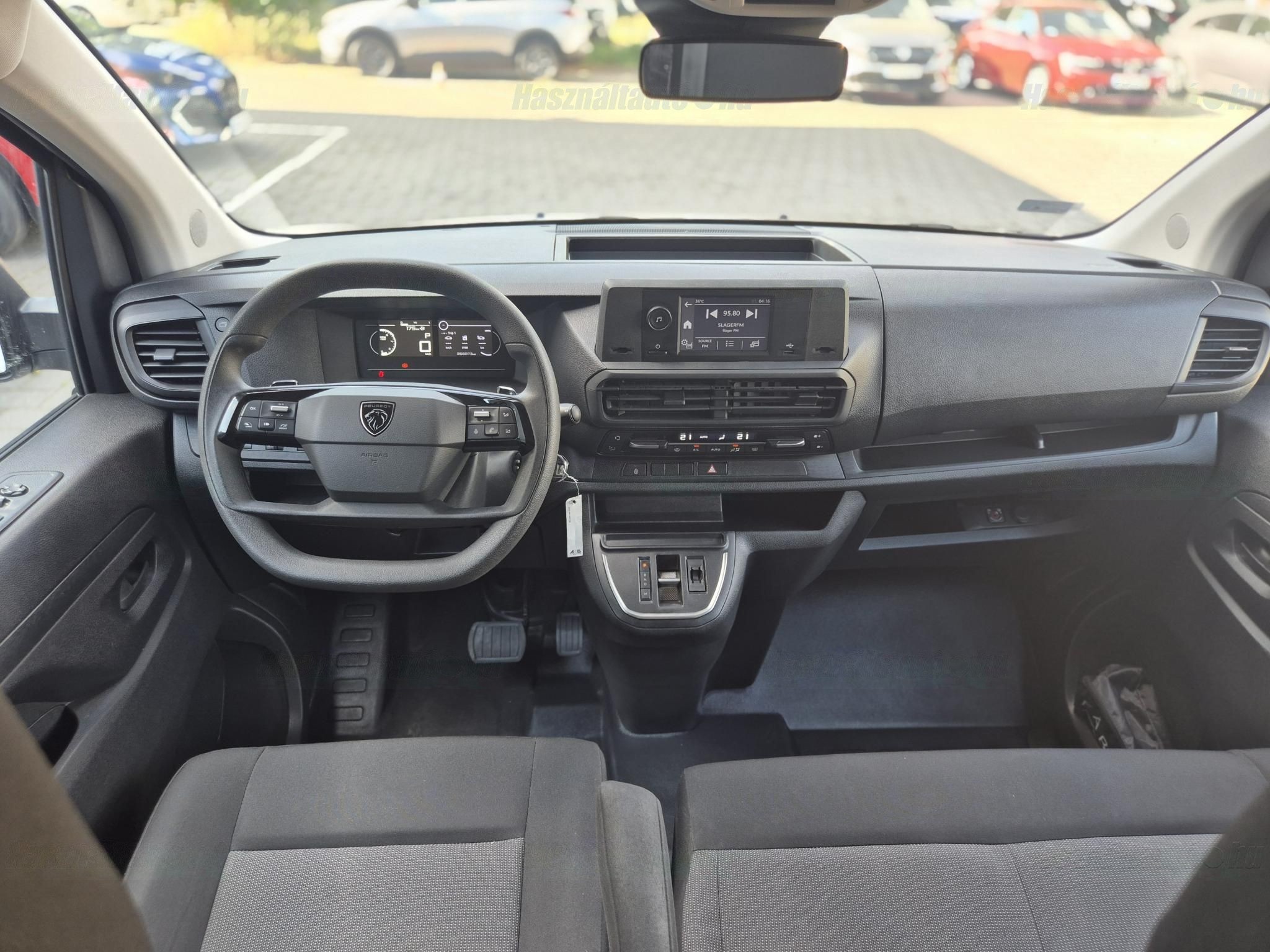 Peugeot Expert 2,0 BlueHDi 130 kW automat rok 2024, biela, 267 211 km, Maďarsko — foto 2 z 12
