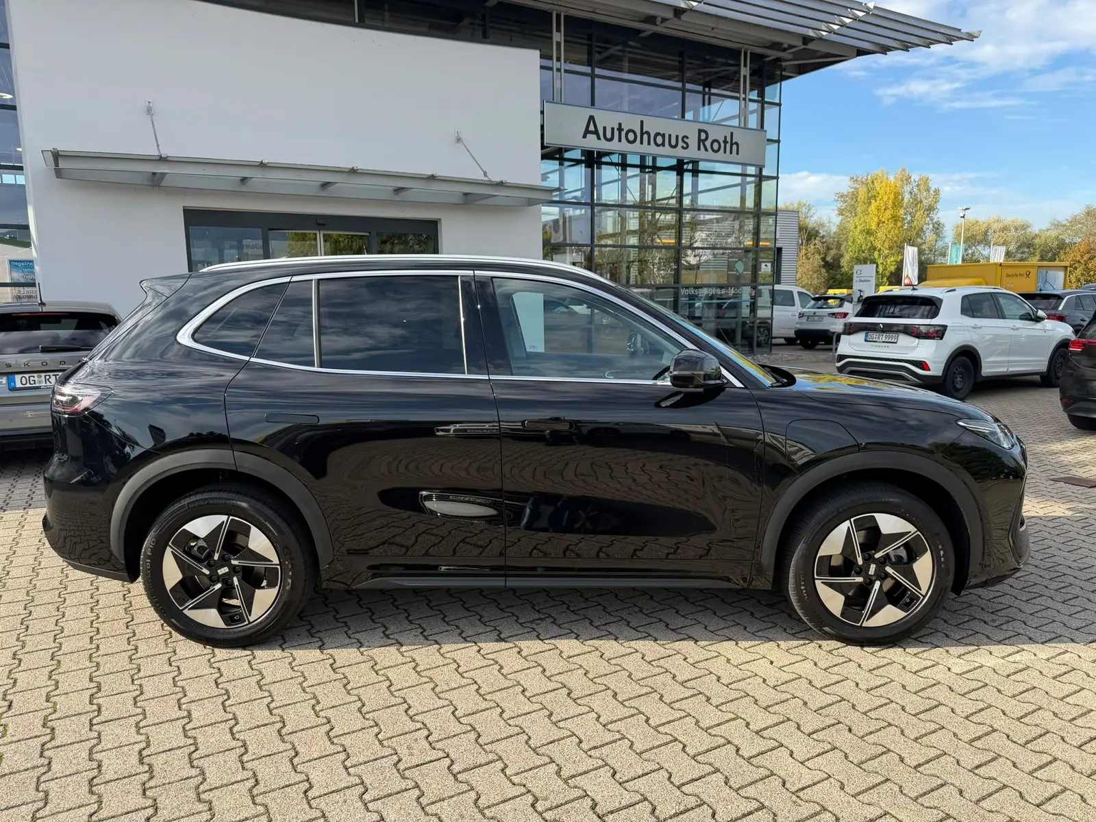 Geely E5 160 kW automat, čierna, 99 km, Nemecko — foto 7 z 27