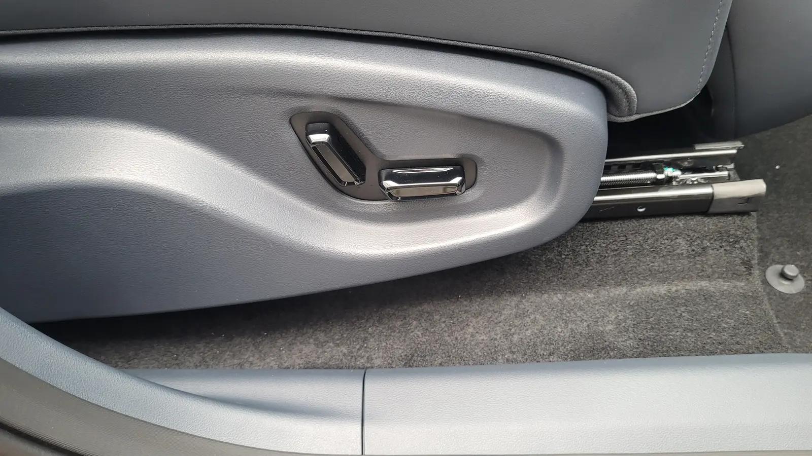 Geely E5 160 kW automat rok 2026, čierna, 50 km, Nemecko — foto 10 z 26