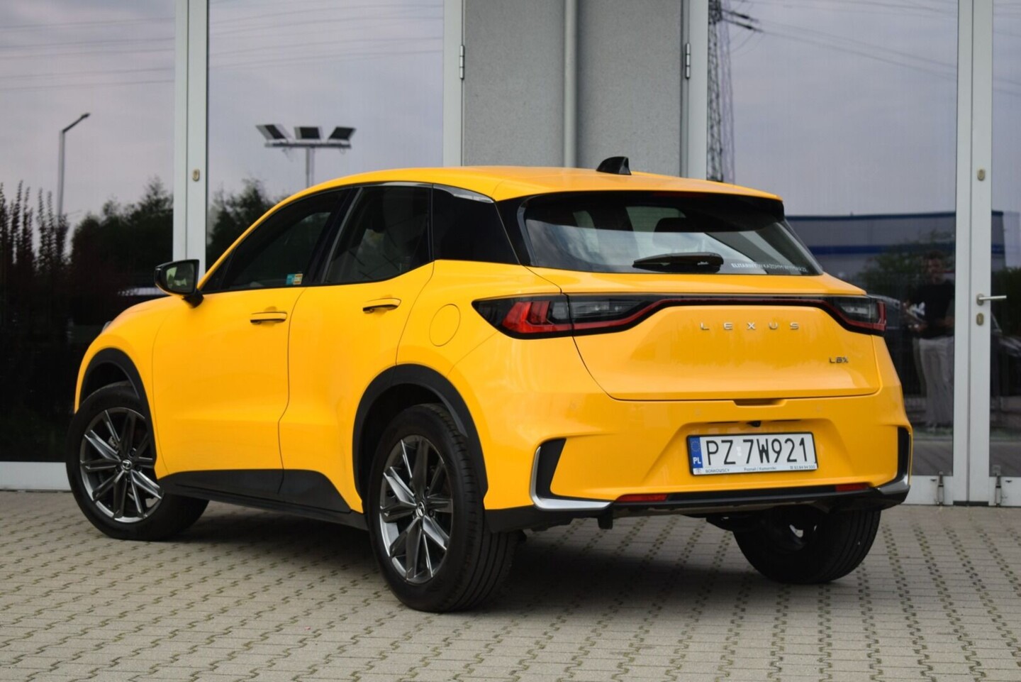 Lexus Lbx 1,5 100 kW automat rok 2025, 6 603 km, Poľsko — foto 3 z 18