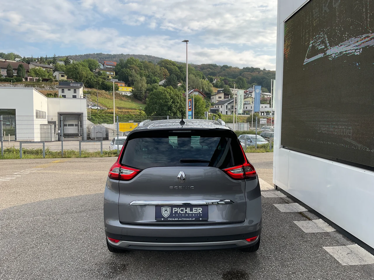 Renault Scenic 1,7 110 kW dCi 150 manuál rok 2019, Grau, 89 729 km, Rakúsko — foto 5 z 16