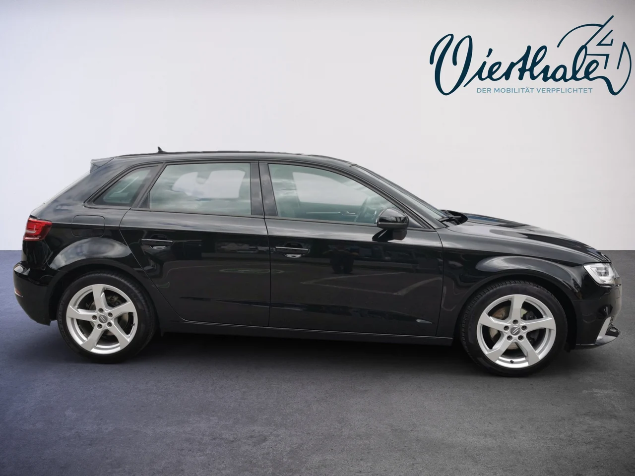 Audi A3 1,6 TDI 81 kW manuál rok 2018, schwarz - normal, 107 501 km, Rakúsko — foto 3 z 16