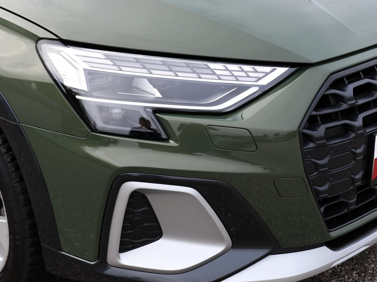 Audi A3 1,5 110 kW TFSI automat rok 2025, M4 Distriktgrün Metallic, 3 300 km, Rakúsko — foto 9 z 40