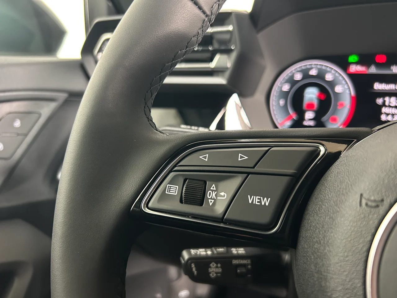 Audi A3 1,5 85 kW TFSI automat rok 2025, Manhattangrau Metallic, 16 201 km, Rakúsko — foto 7 z 11