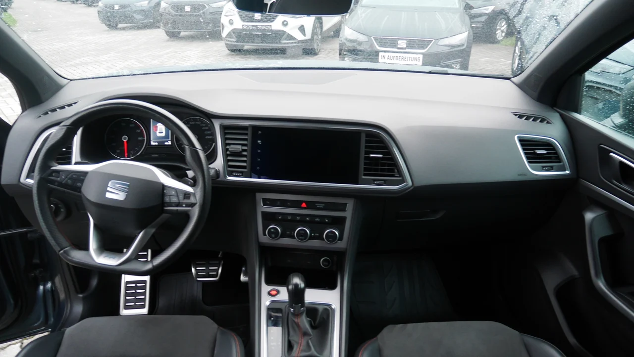 Seat Ateca 4x4 2,0 TSI 140 kW DSG rok 2020, Granit-Grau Met., 75 000 km, Rakúsko — foto 5 z 7