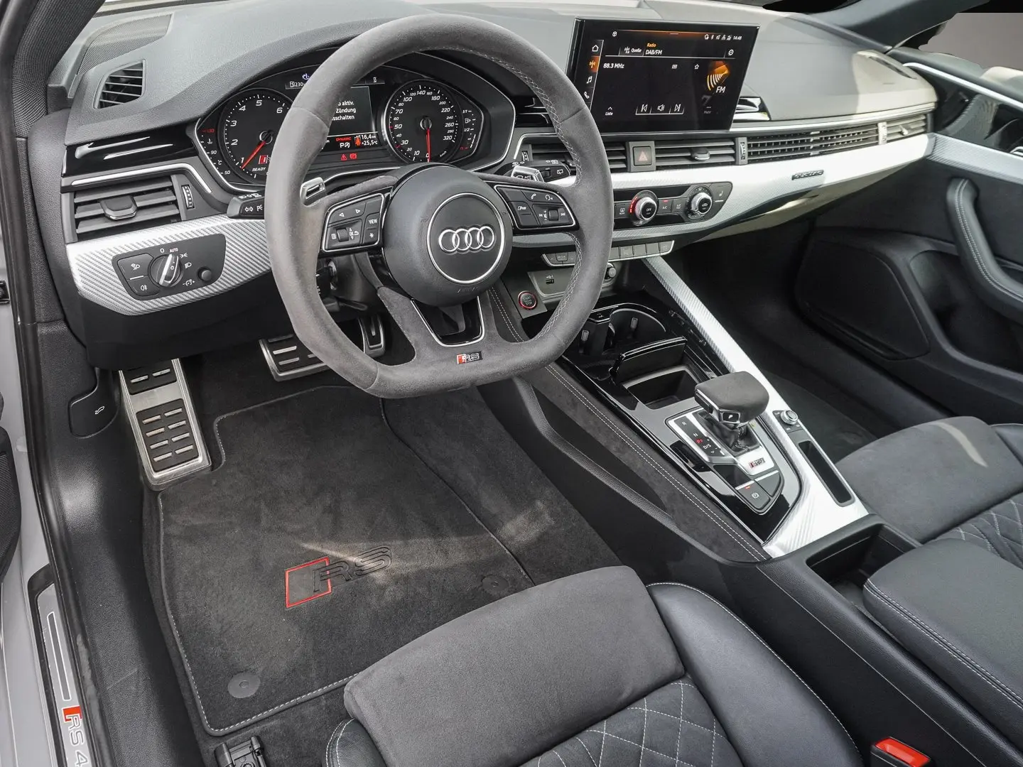 Audi RS4 4x4 331 kW 2.9 TFSI tiptronic rok 2022, sivá, 46 169 km, Nemecko — foto 7 z 7