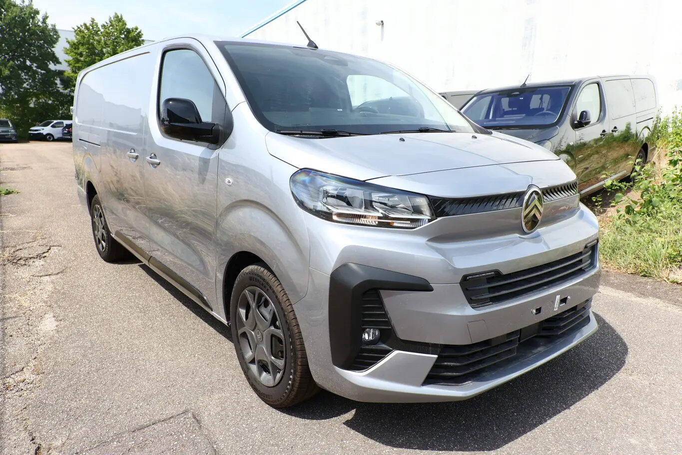 Citroen Jumpy 2,2 110 kW automat rok 2026, sivá, 10 km, Nemecko — foto 2 z 12