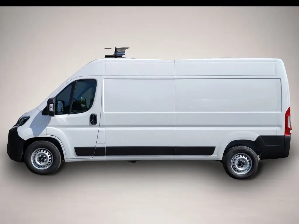 Fiat Ducato 2,2 103 kW automat, biela, 10 km, Nemecko — foto 2 z 8