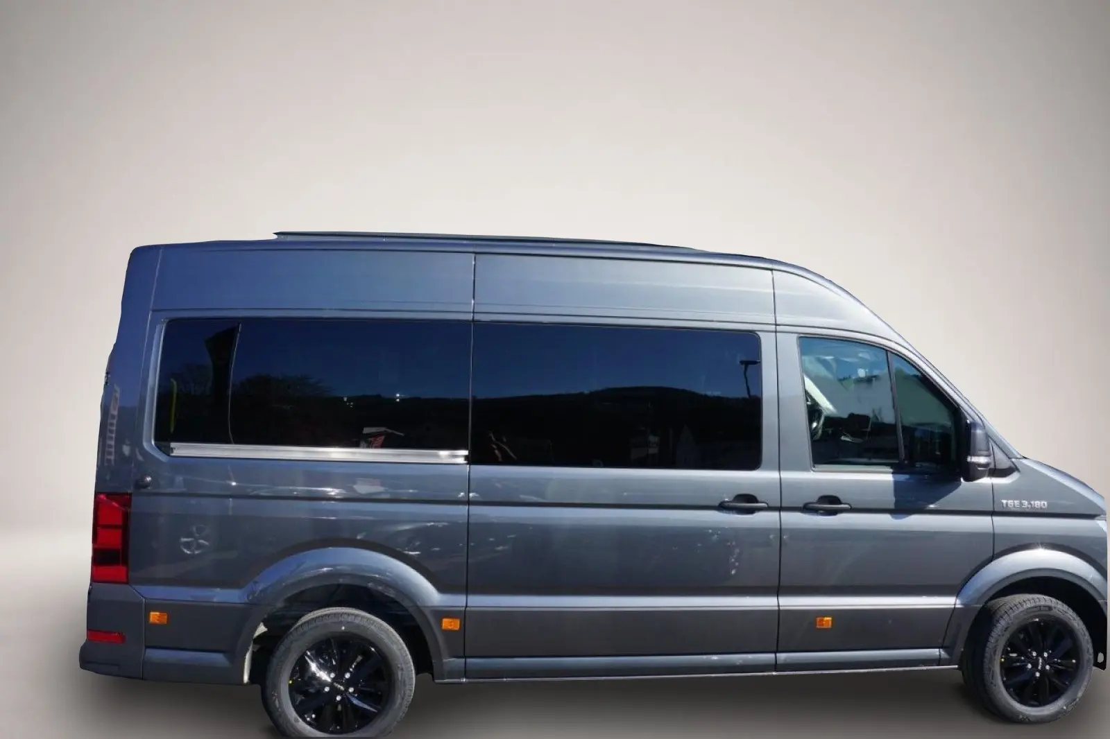 MAN TGE 2,0 130 kW DSG rok 2026, sivá, 60 km, Nemecko — foto 2 z 8