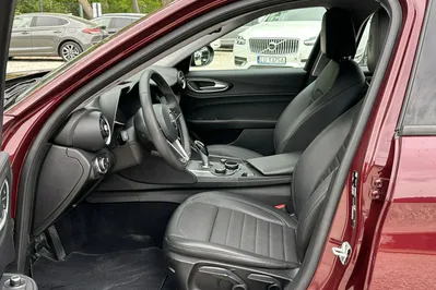 Alfa Romeo Giulia 2,0 147 kW automat rok 2019, 98 953 km, Poľsko — foto 3 z 12