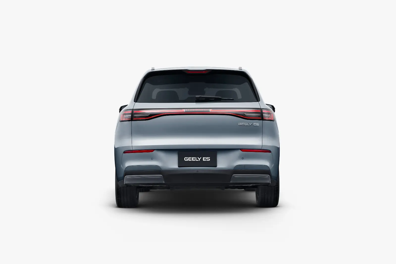 Geely E5 160 kW automat, strieborná, 99 km, Nemecko — foto 6 z 9