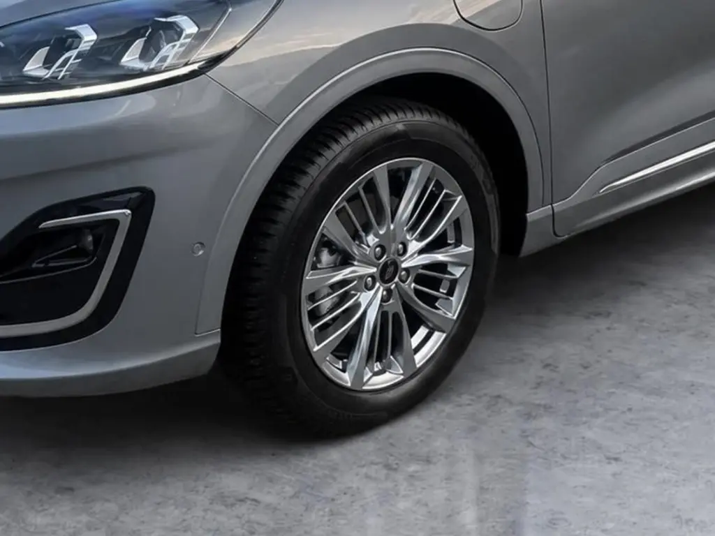 Ford Kuga 2,5 165 kW automat rok 2022, strieborná, 42 062 km, Nemecko — foto 2 z 28